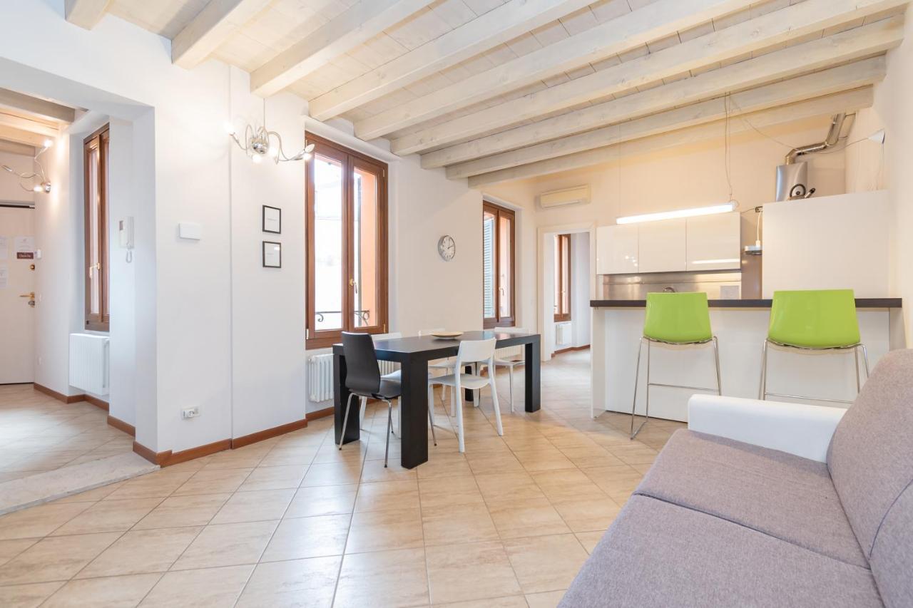 Trilocale Rua Sovera 85 - F&L Aparment Брешия Экстерьер фото